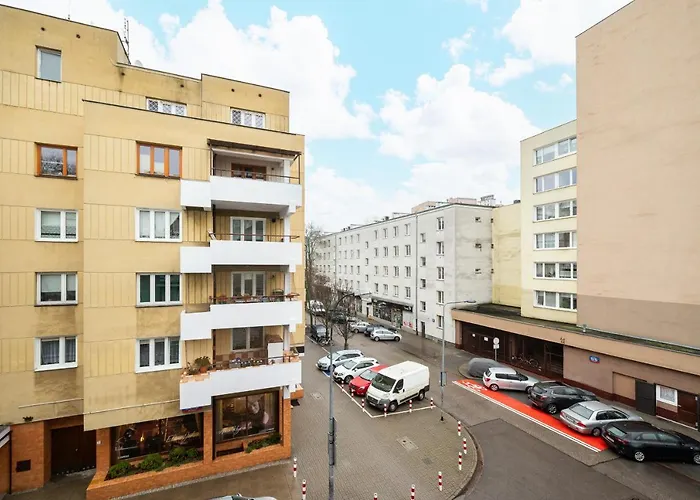 Metro Raclawicka Standard Apartment
